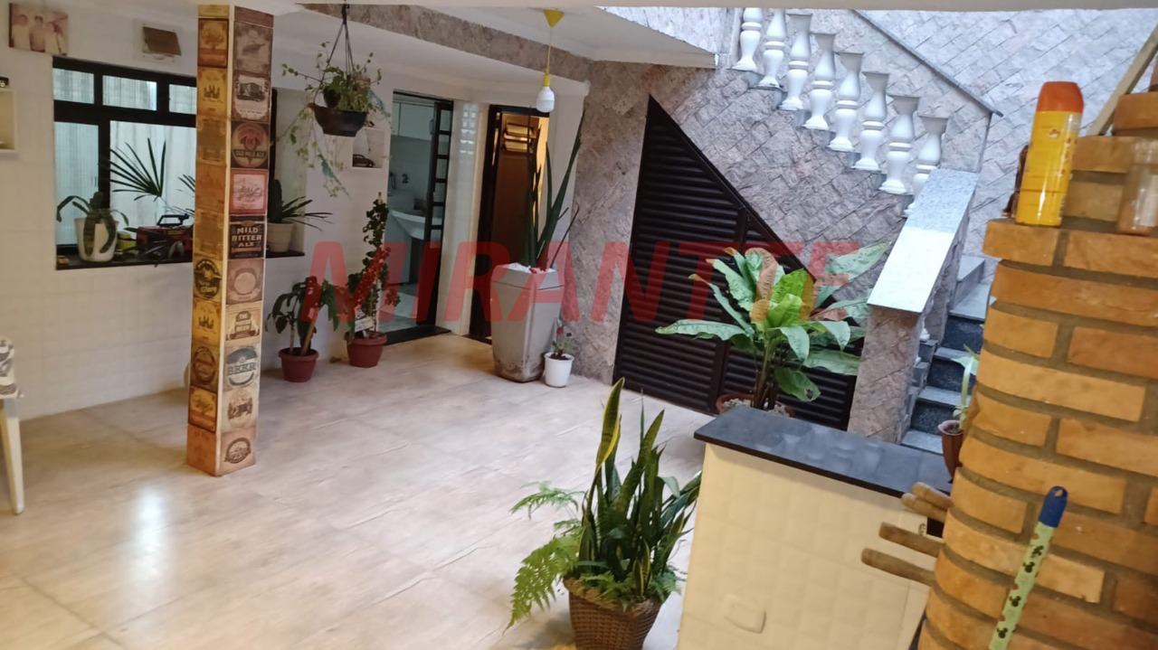 Sobrado de 135m² com 3 quartos em Parque Vitória