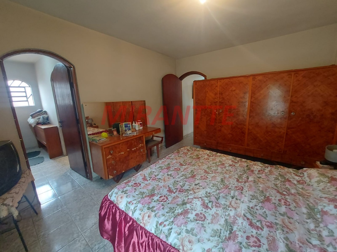 Sobrado de 300m² com 4 quartos em Jardim Guapíra