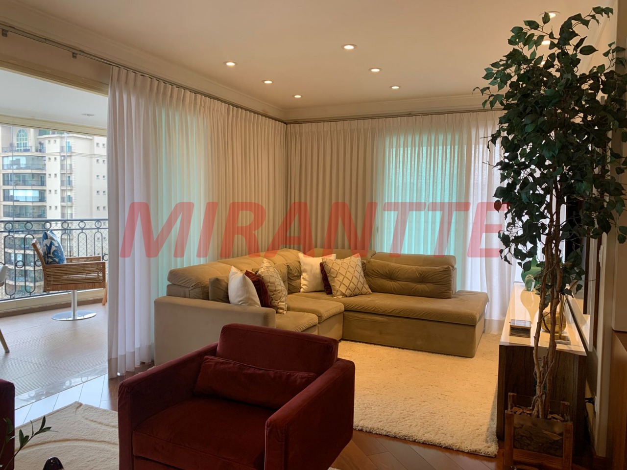 Apartamento de 200m² com 4 quartos em Santana