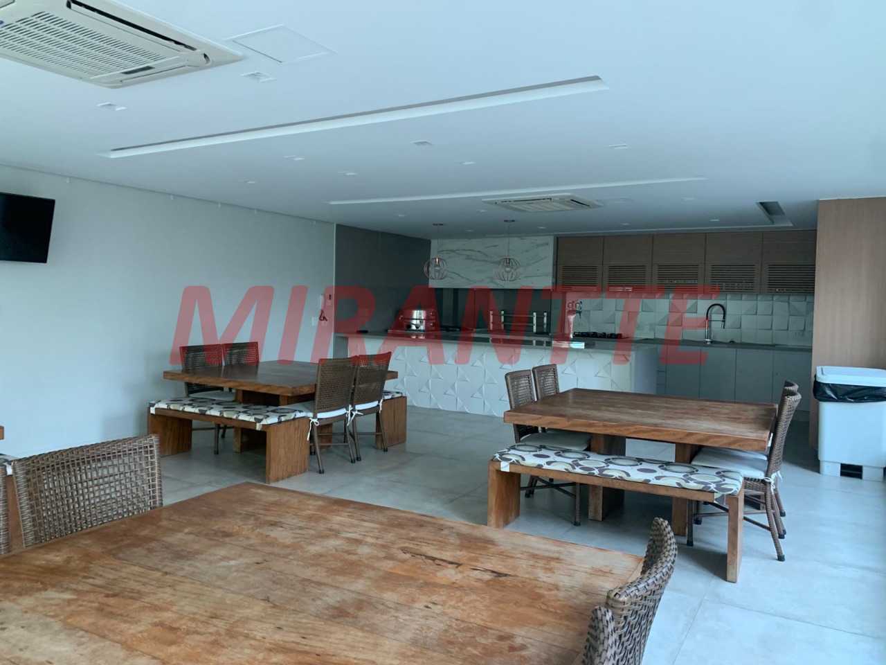 Apartamento de 200m² com 4 quartos em Santana