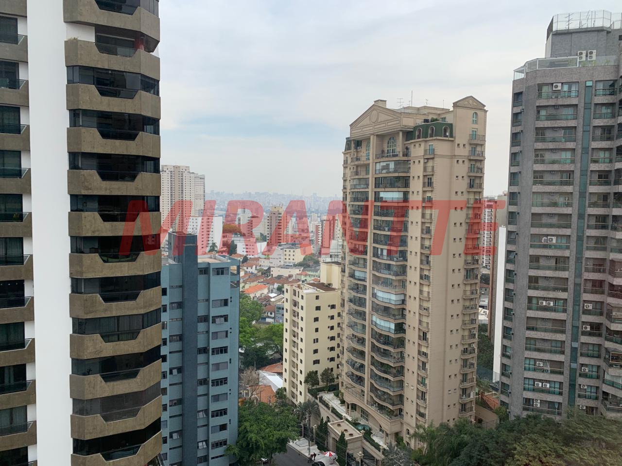 Apartamento de 200m² com 4 quartos em Santana