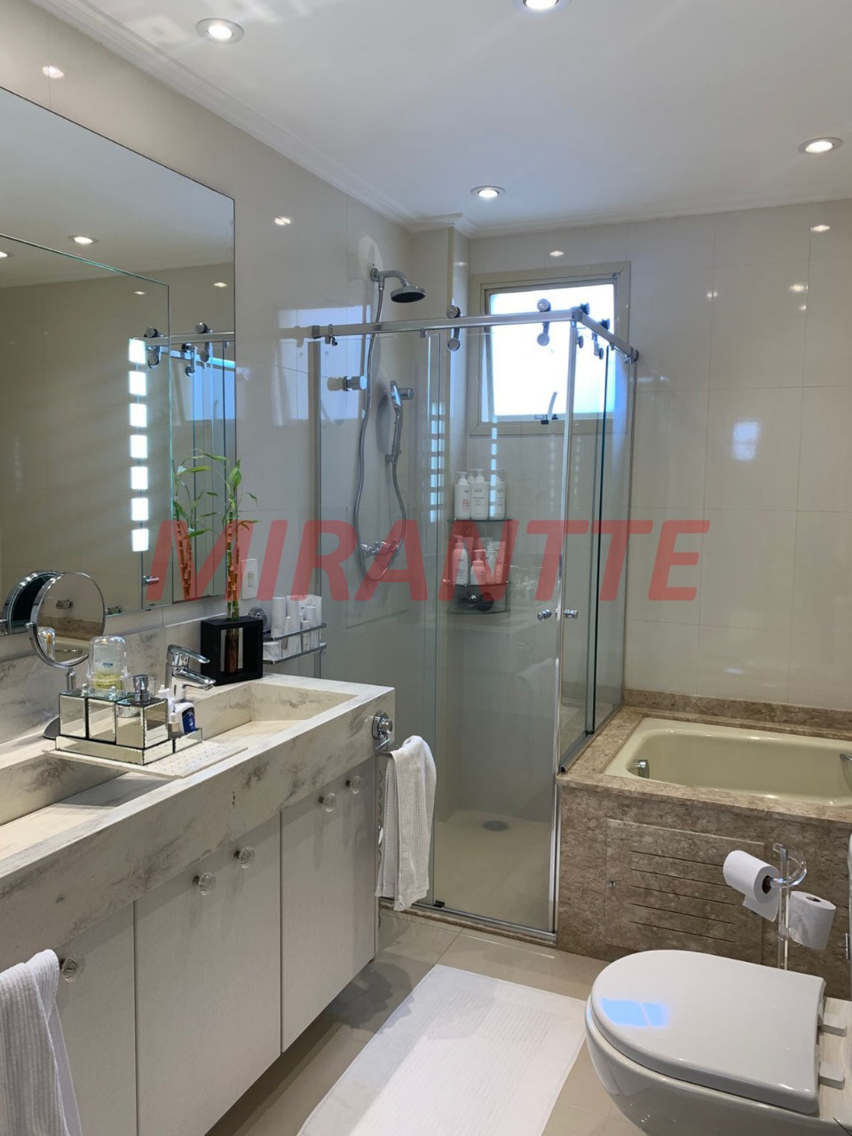 Apartamento de 200m² com 4 quartos em Santana