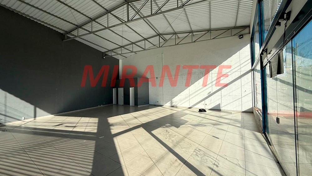 Comercial de 220m² em Vila Constança