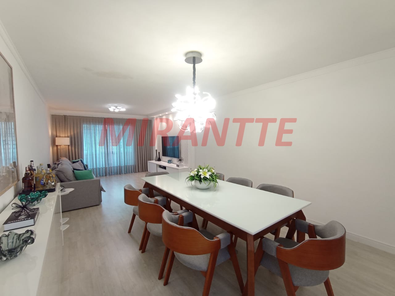 Sobrado de 143m² com 3 quartos em Água Fria