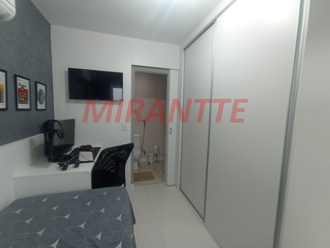 Sobrado de 143m² com 3 quartos em Água Fria