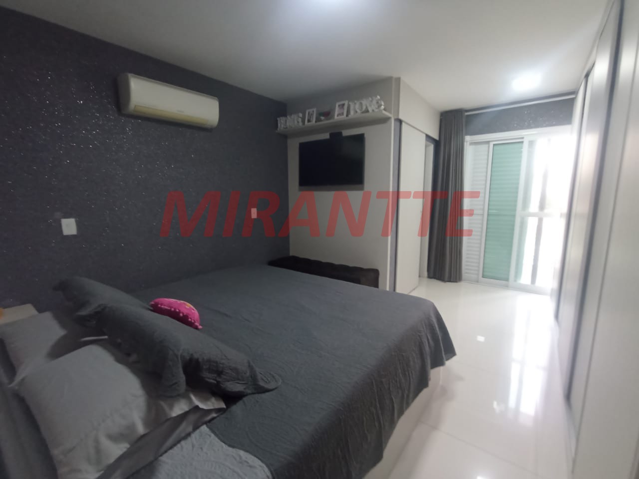 Sobrado de 143m² com 3 quartos em Água Fria
