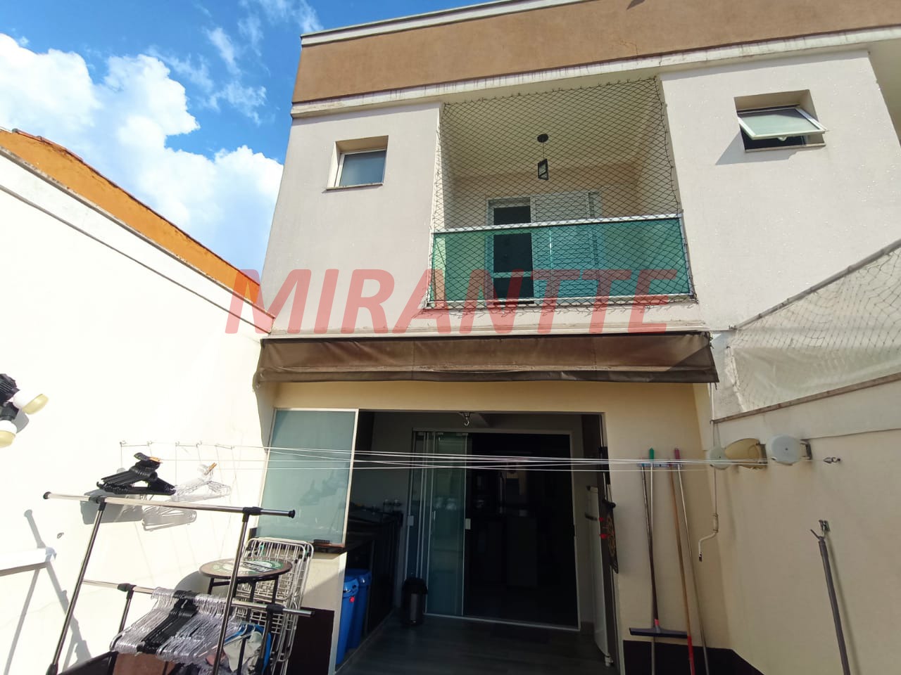 Sobrado de 143m² com 3 quartos em Água Fria