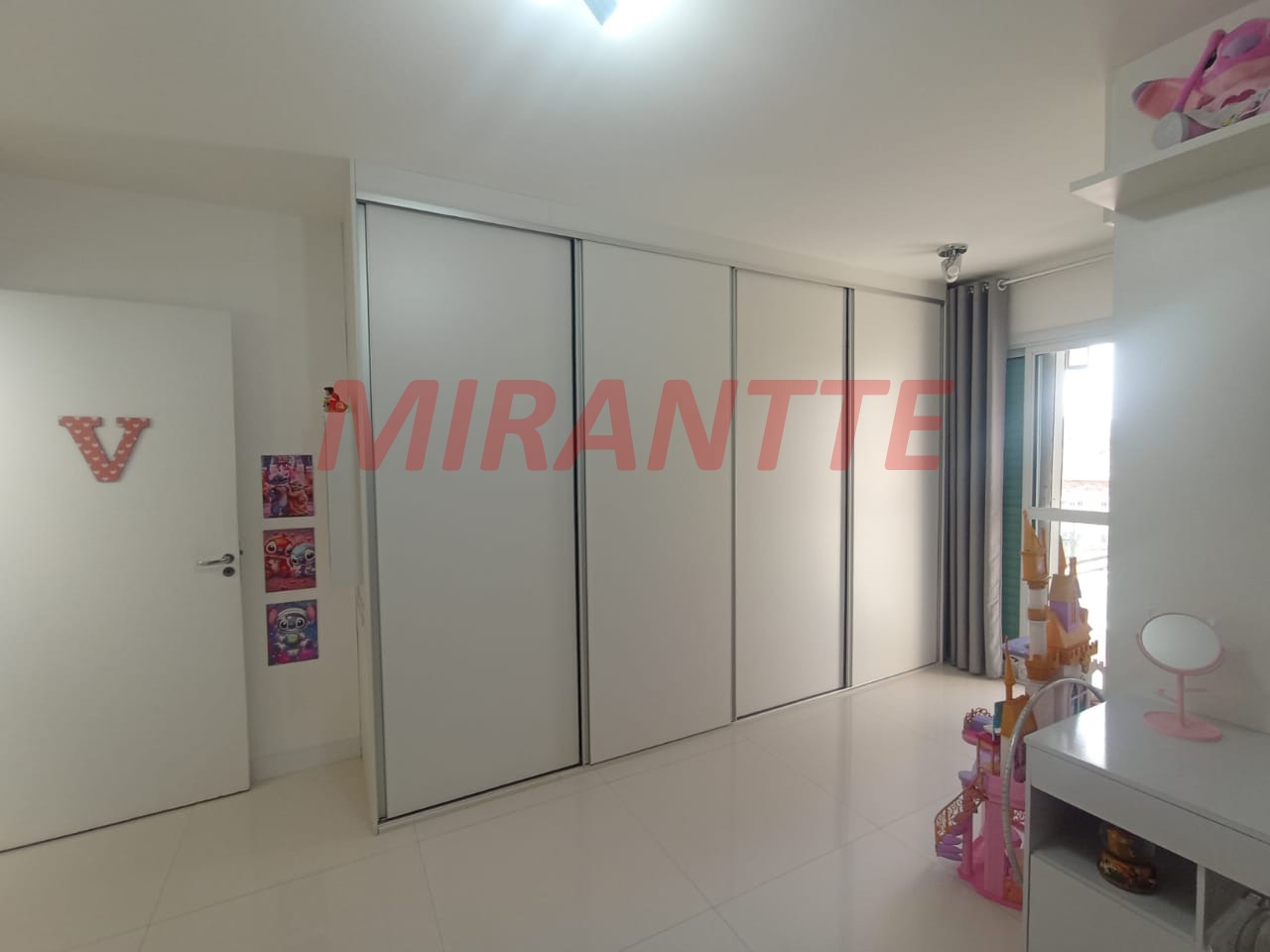 Sobrado de 143m² com 3 quartos em Água Fria