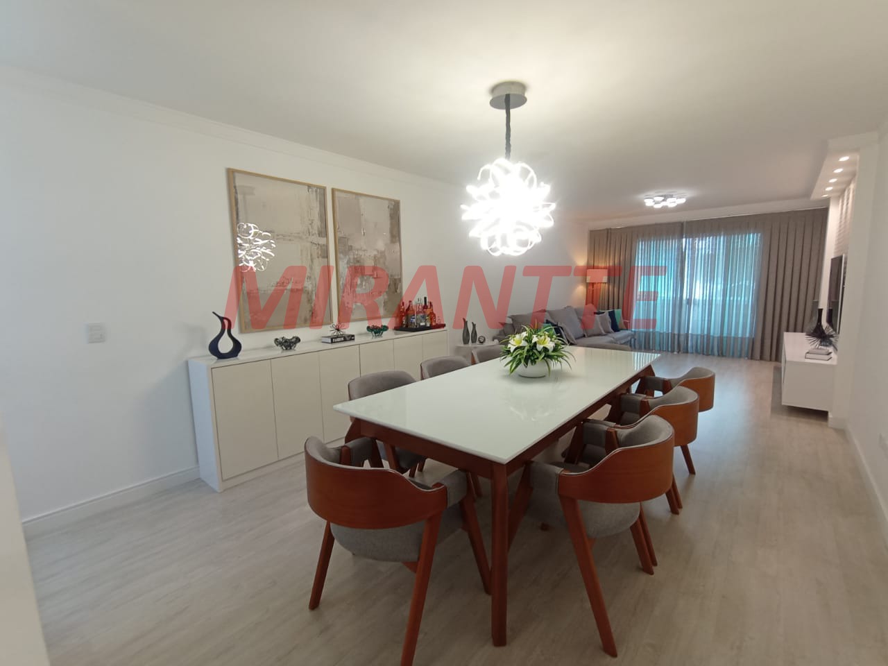 Sobrado de 143m² com 3 quartos em Água Fria