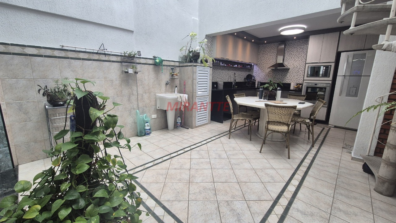 Sobrado de 298m² com 3 quartos em Vila Maria Alta