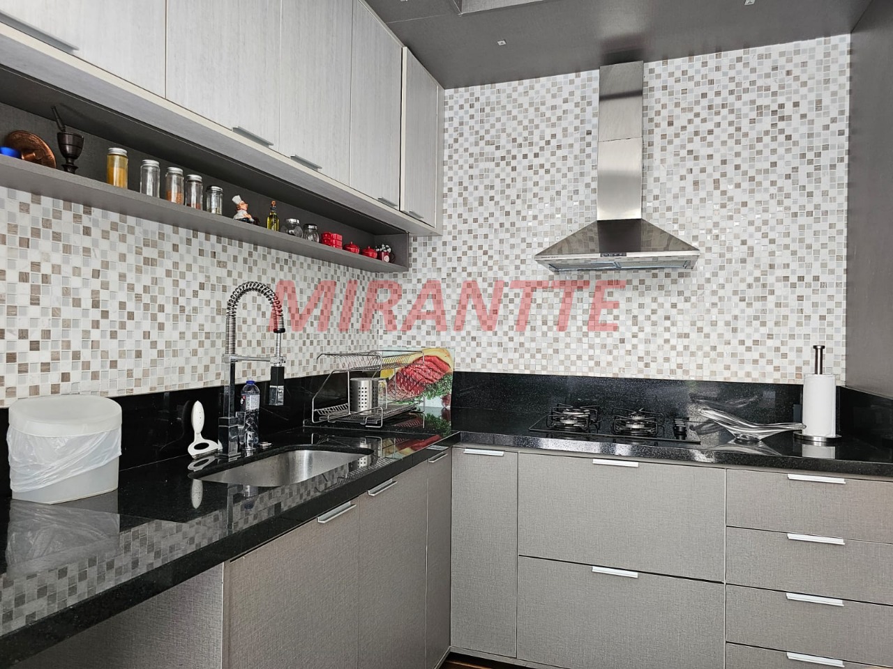 Sobrado de 298m² com 3 quartos em Vila Maria Alta
