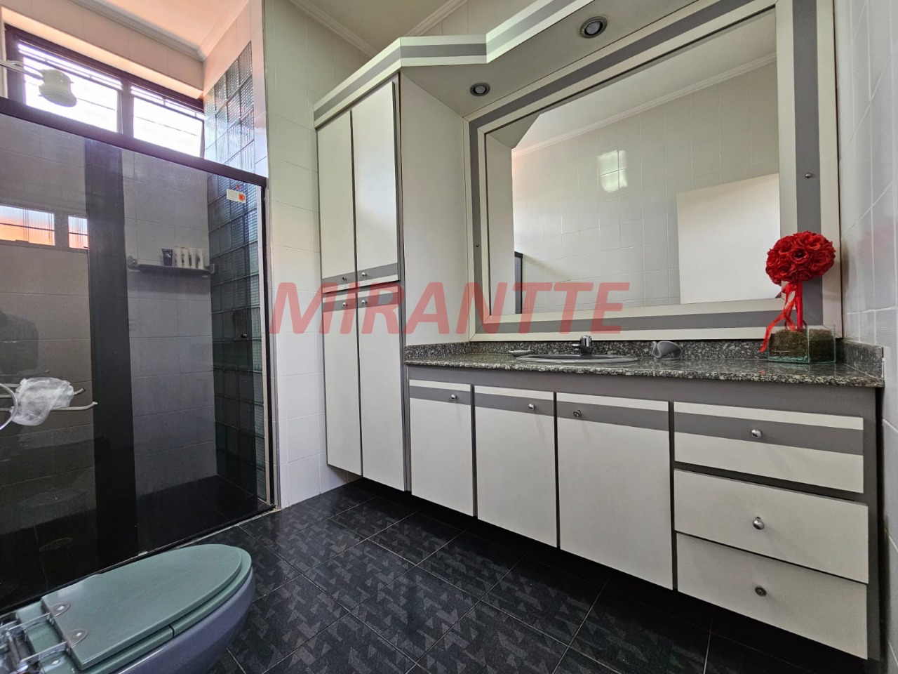 Sobrado de 298m² com 3 quartos em Vila Maria Alta
