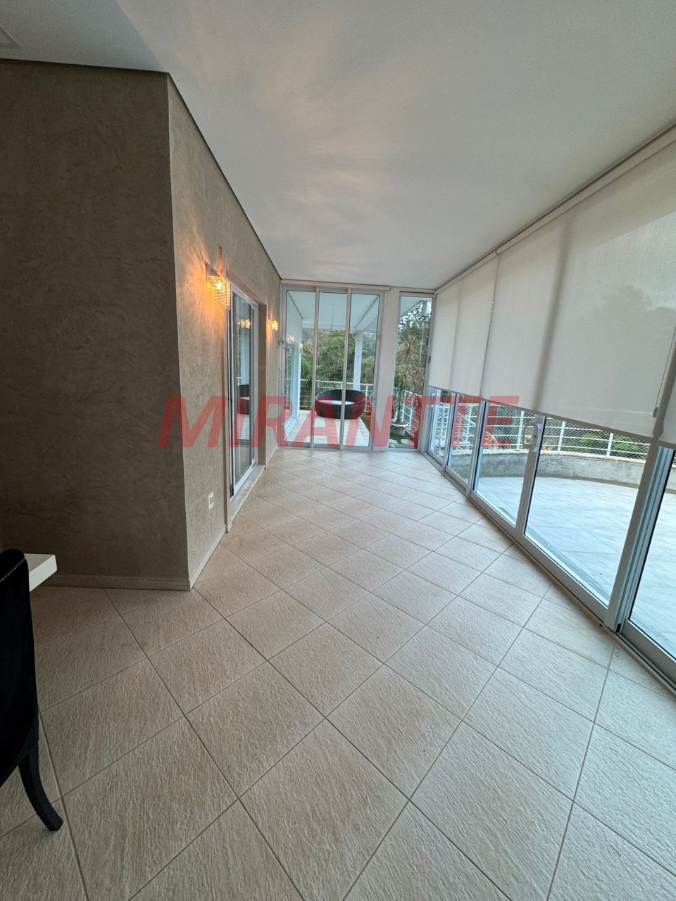 Sobrado de 800m² com 4 quartos em Serra Da Cantareira