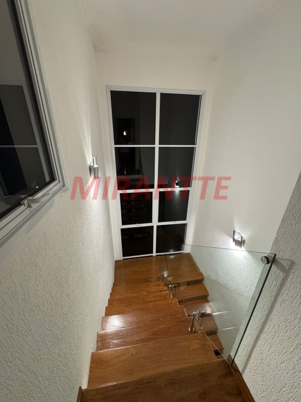 Sobrado de 800m² com 4 quartos em Serra Da Cantareira