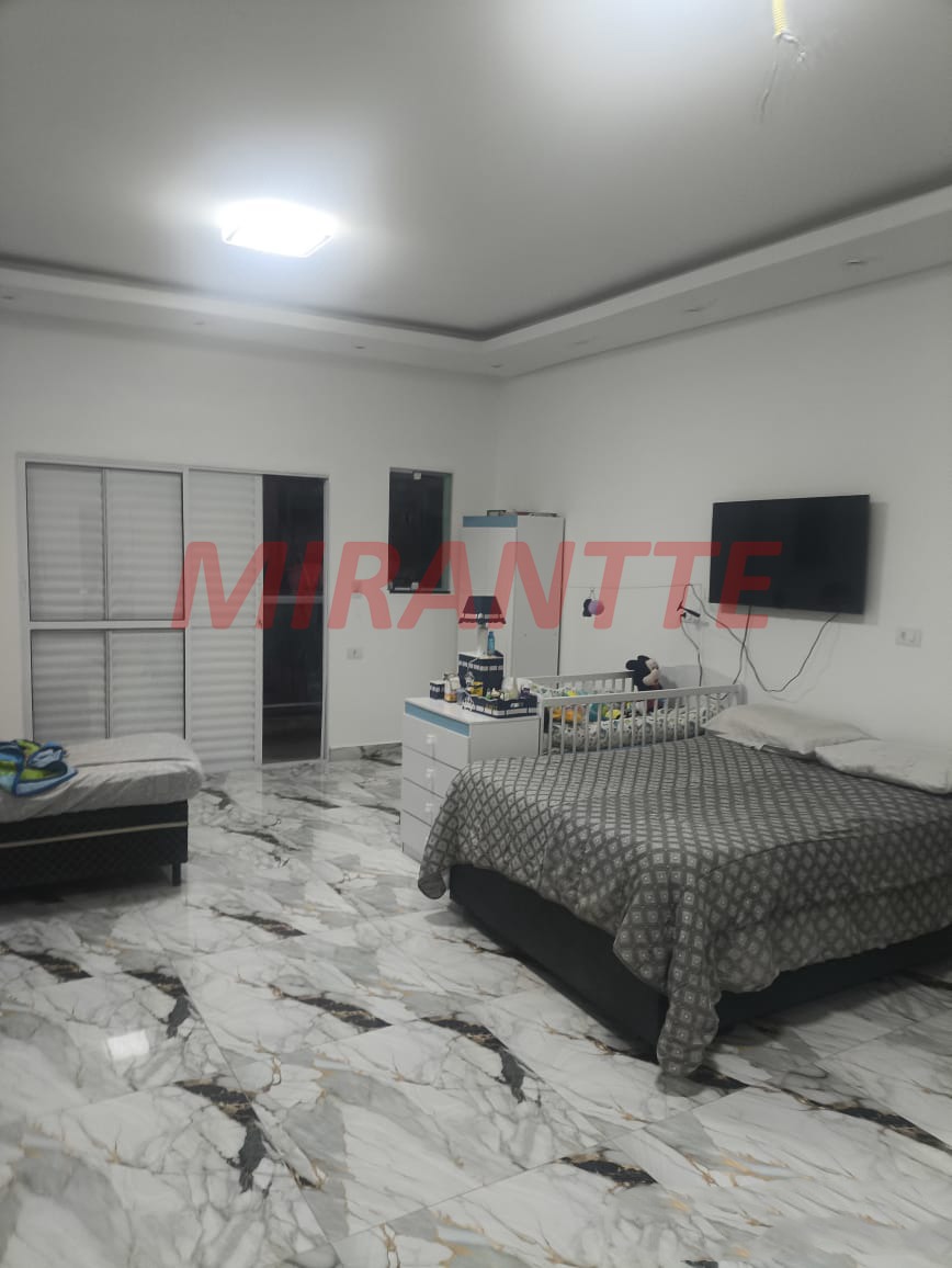 Sobrado de 175m² com 3 quartos em Jardim Corisco