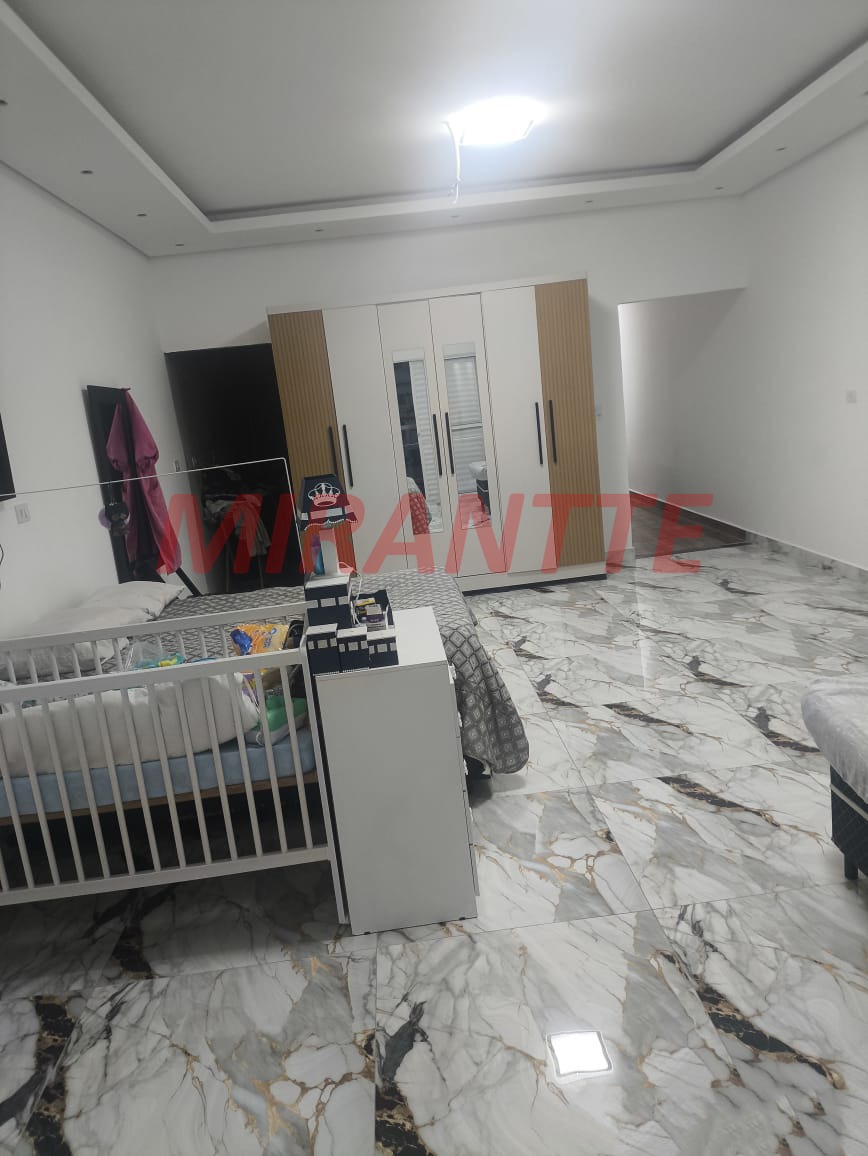 Sobrado de 175m² com 3 quartos em Jardim Corisco