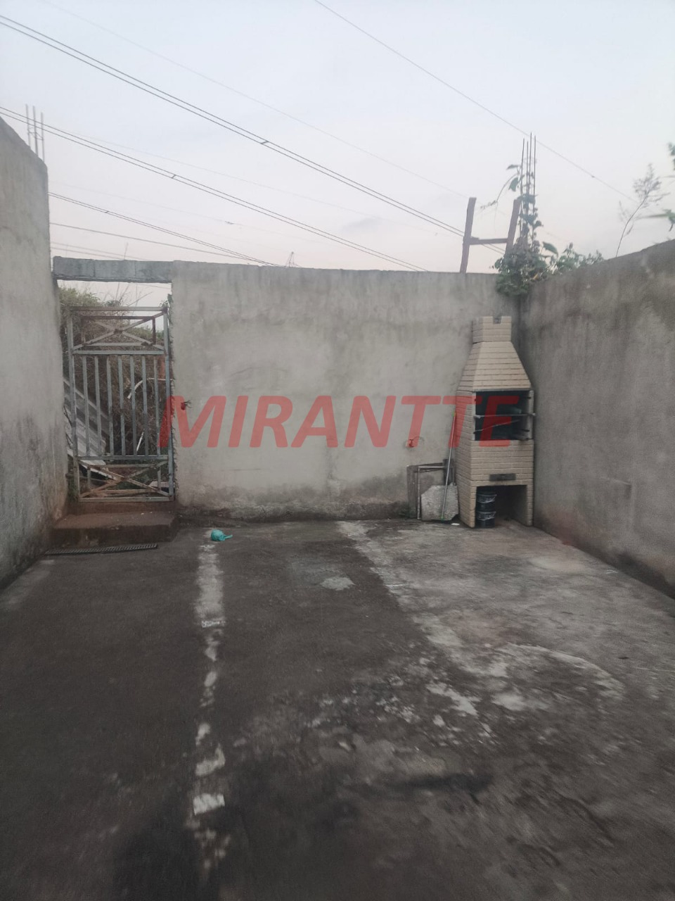 Sobrado de 175m² com 3 quartos em Jardim Corisco