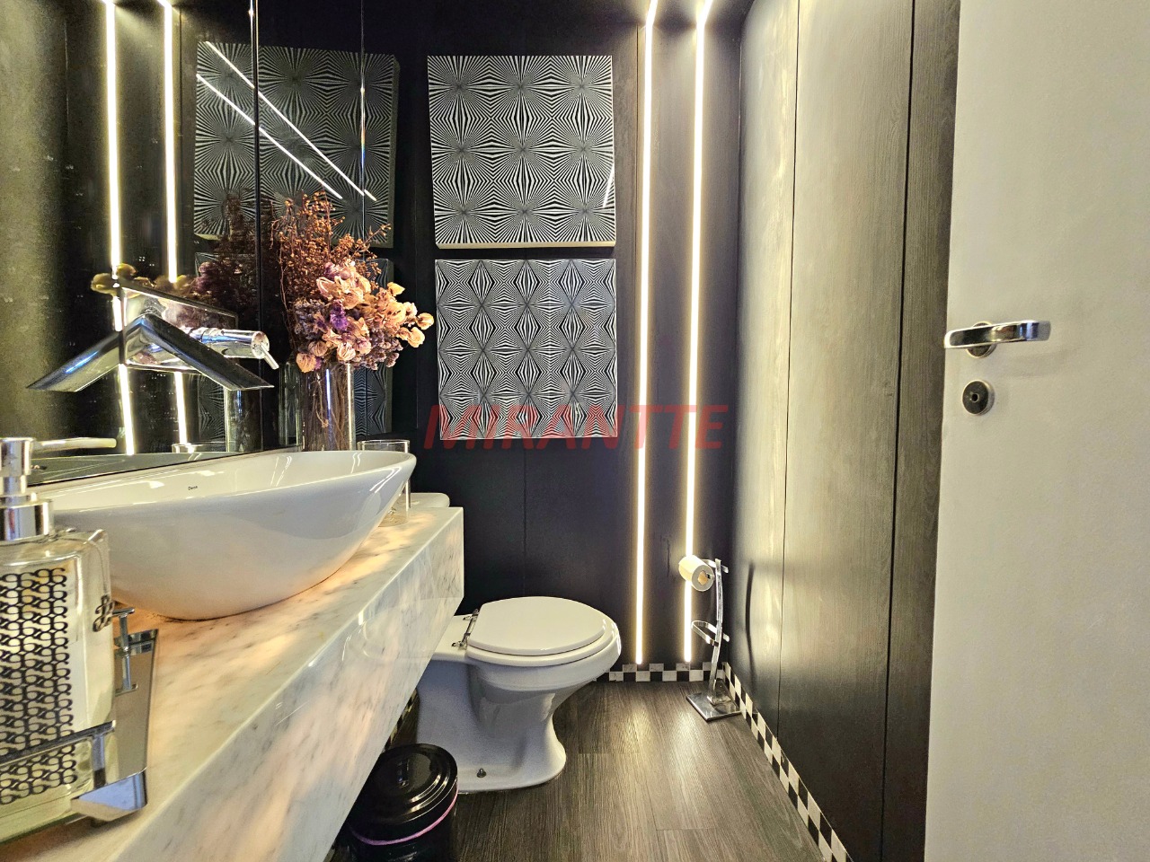Cobertura de 305m² com 4 quartos em Brooklin Paulista