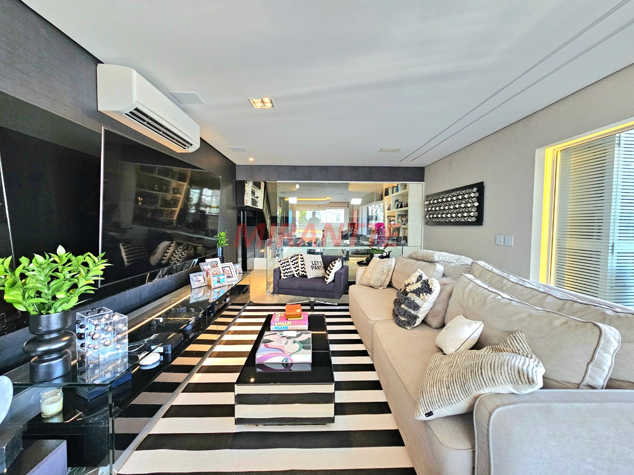 Cobertura de 305m² com 4 quartos em Brooklin Paulista