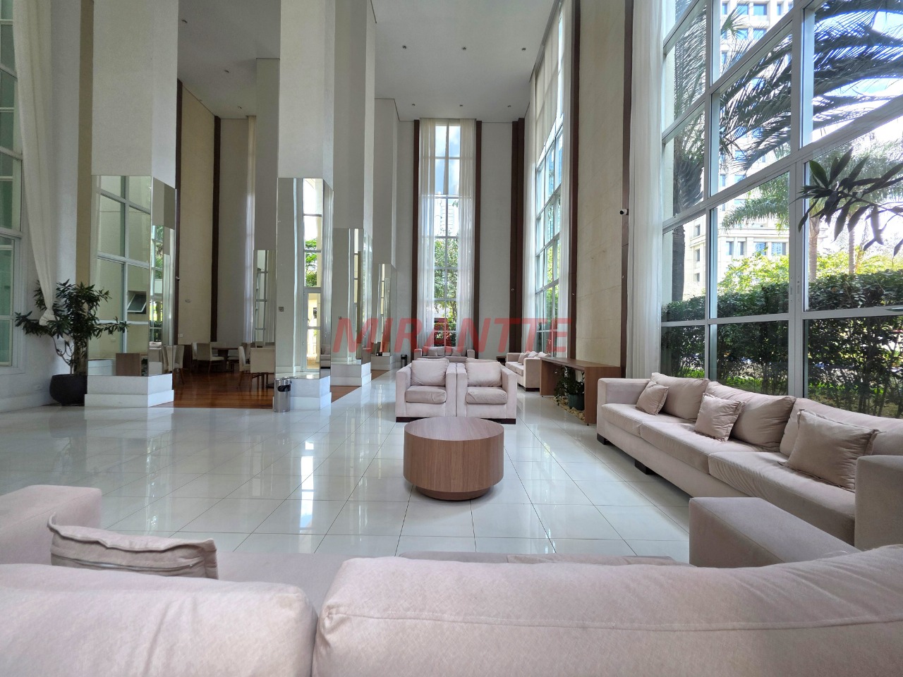 Cobertura de 305m² com 4 quartos em Brooklin Paulista