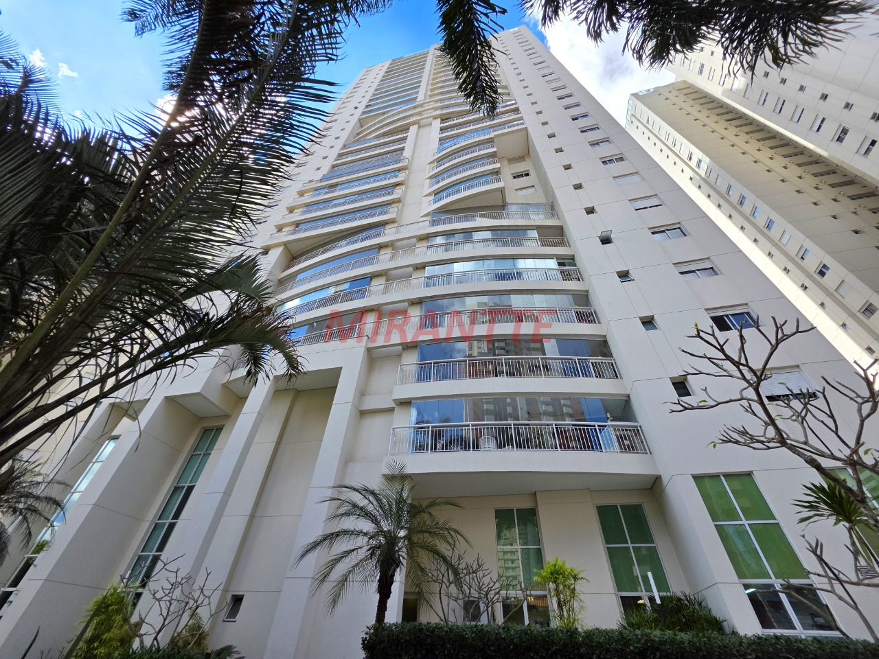 Cobertura de 305m² com 4 quartos em Brooklin Paulista