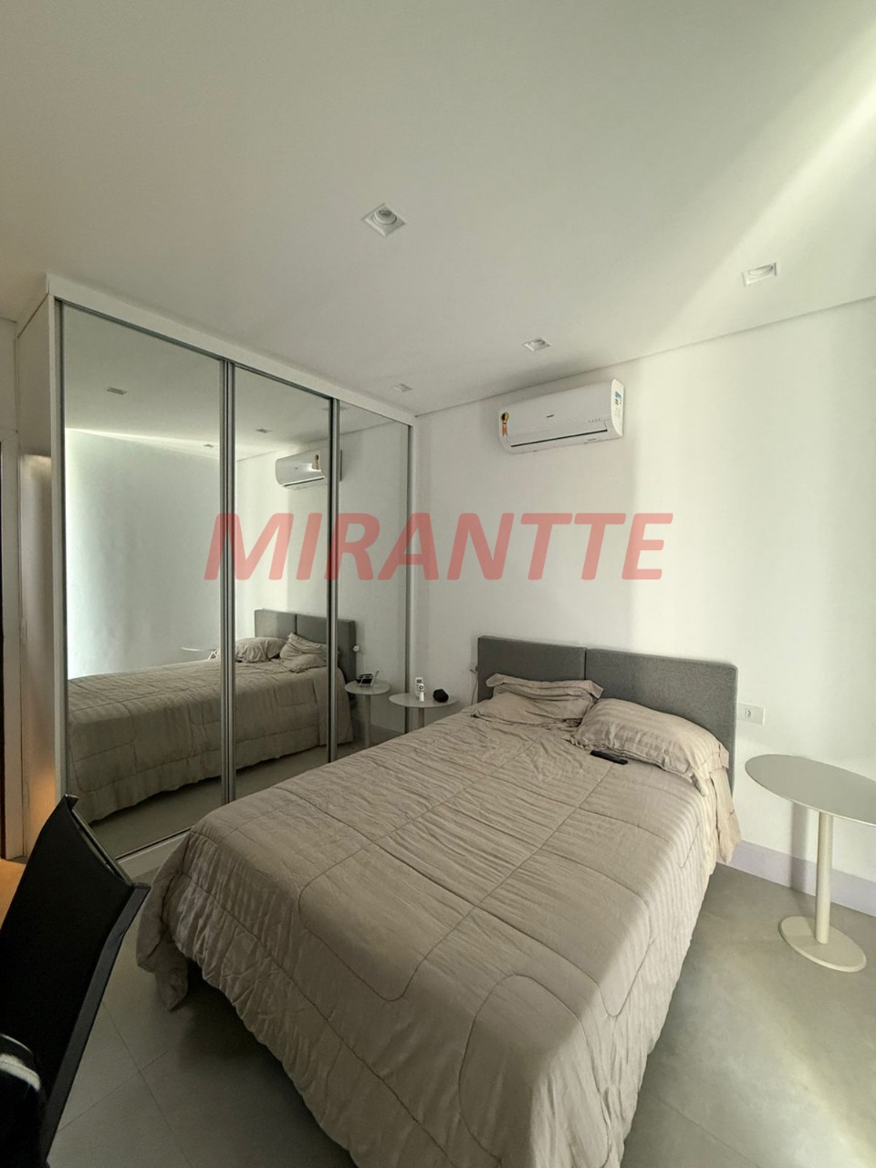 Cond. fechado de 350m² com 4 quartos em RIO ACIMA