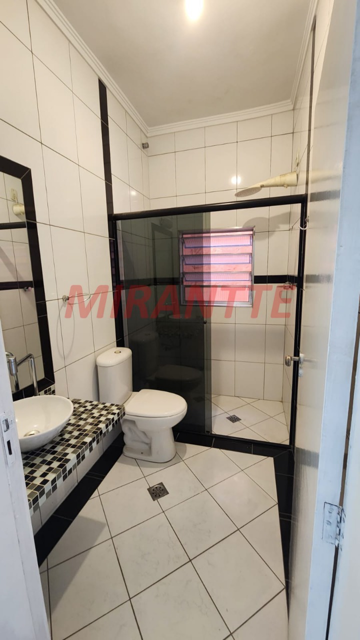 Sobrado de 215m² com 6 quartos em Vila Medeiros