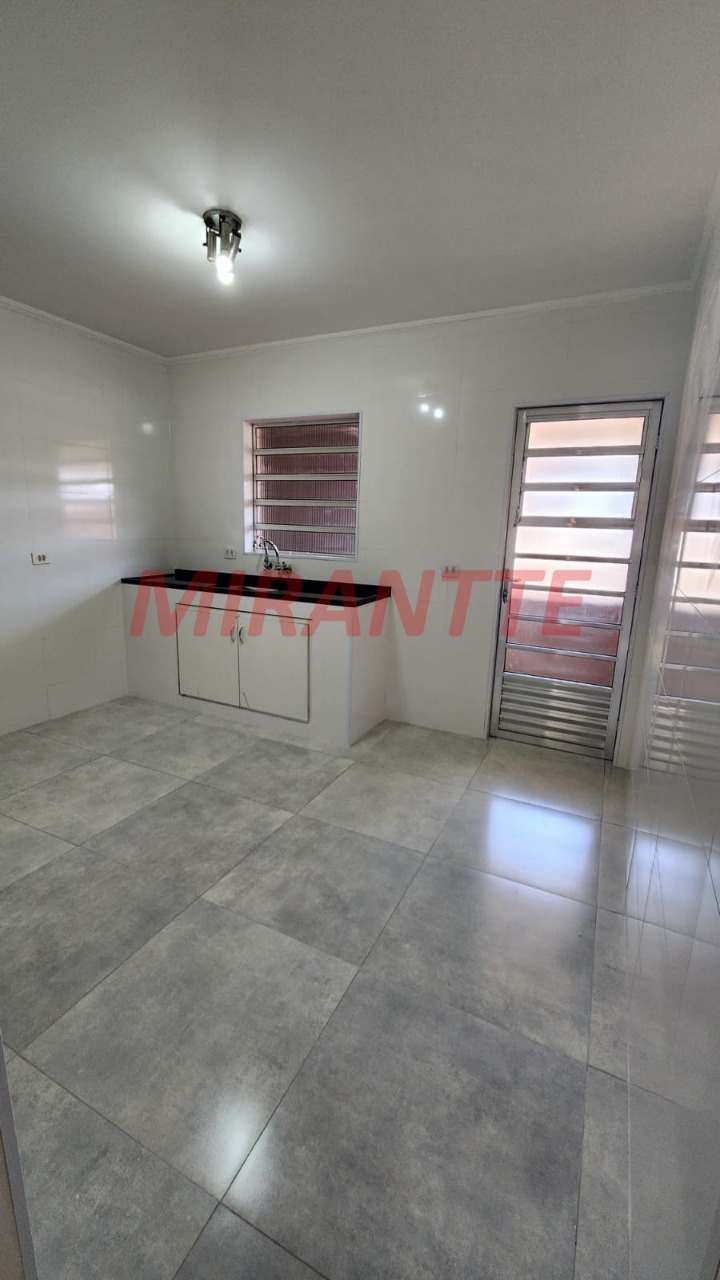 Sobrado de 215m² com 6 quartos em Vila Medeiros