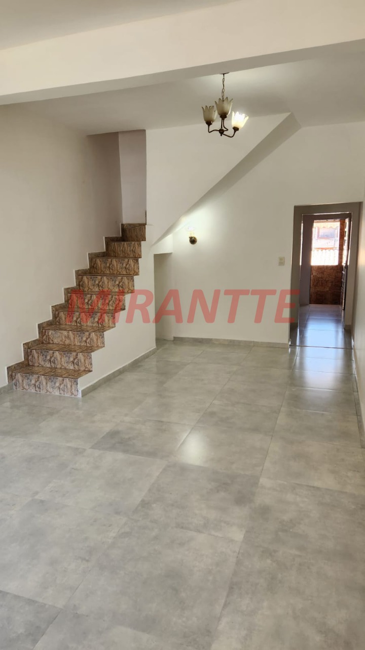 Sobrado de 215m² com 6 quartos em Vila Medeiros