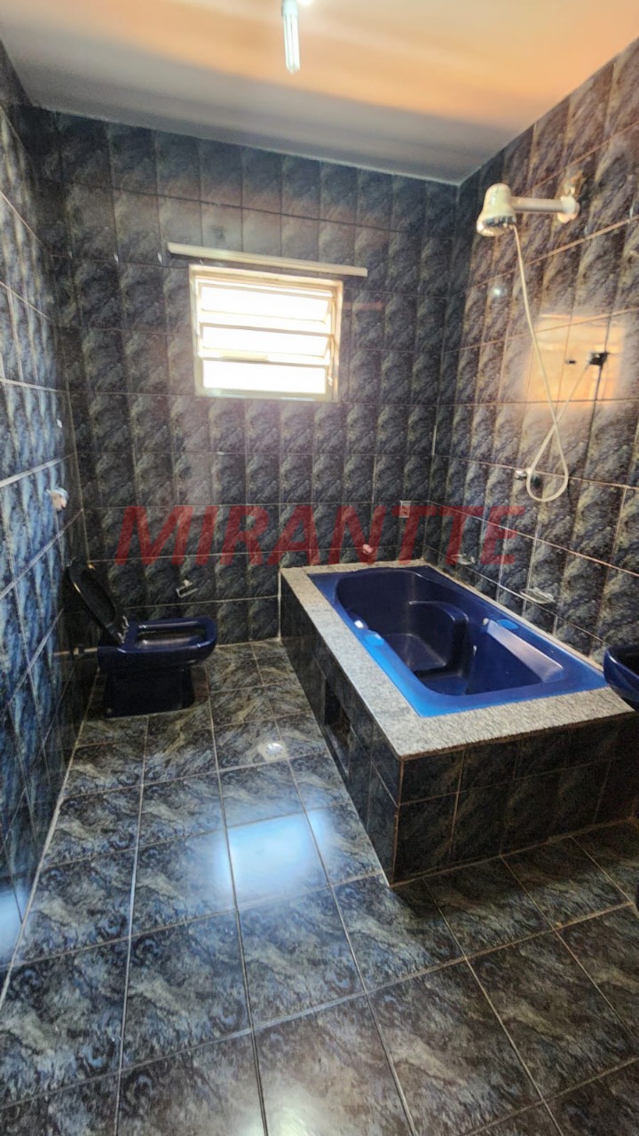 Sobrado de 215m² com 6 quartos em Vila Medeiros