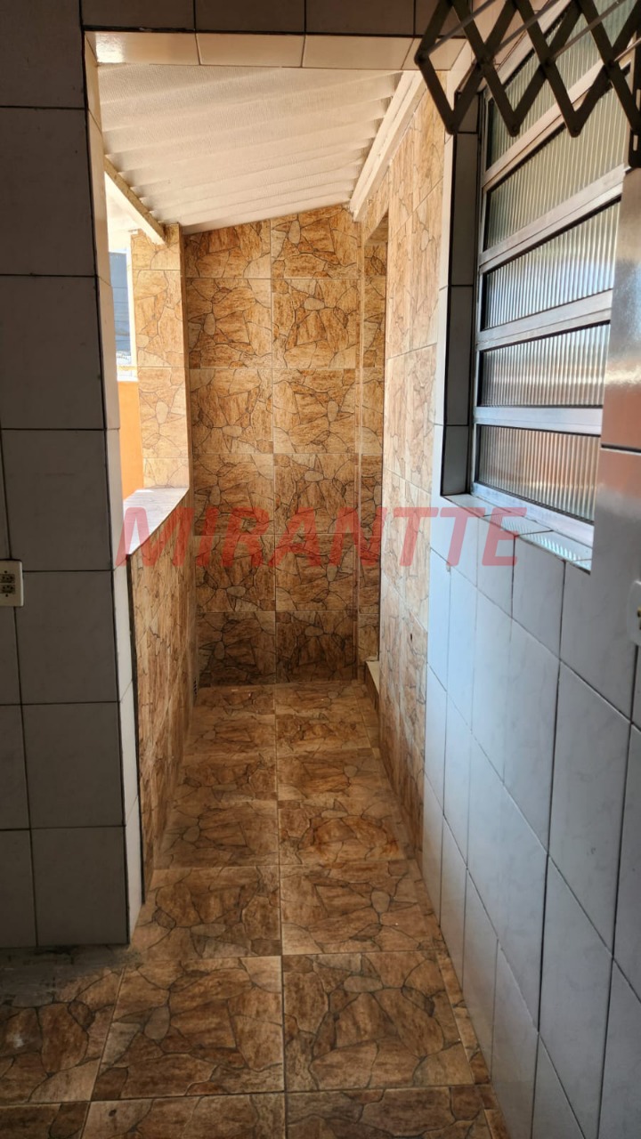 Sobrado de 215m² com 6 quartos em Vila Medeiros