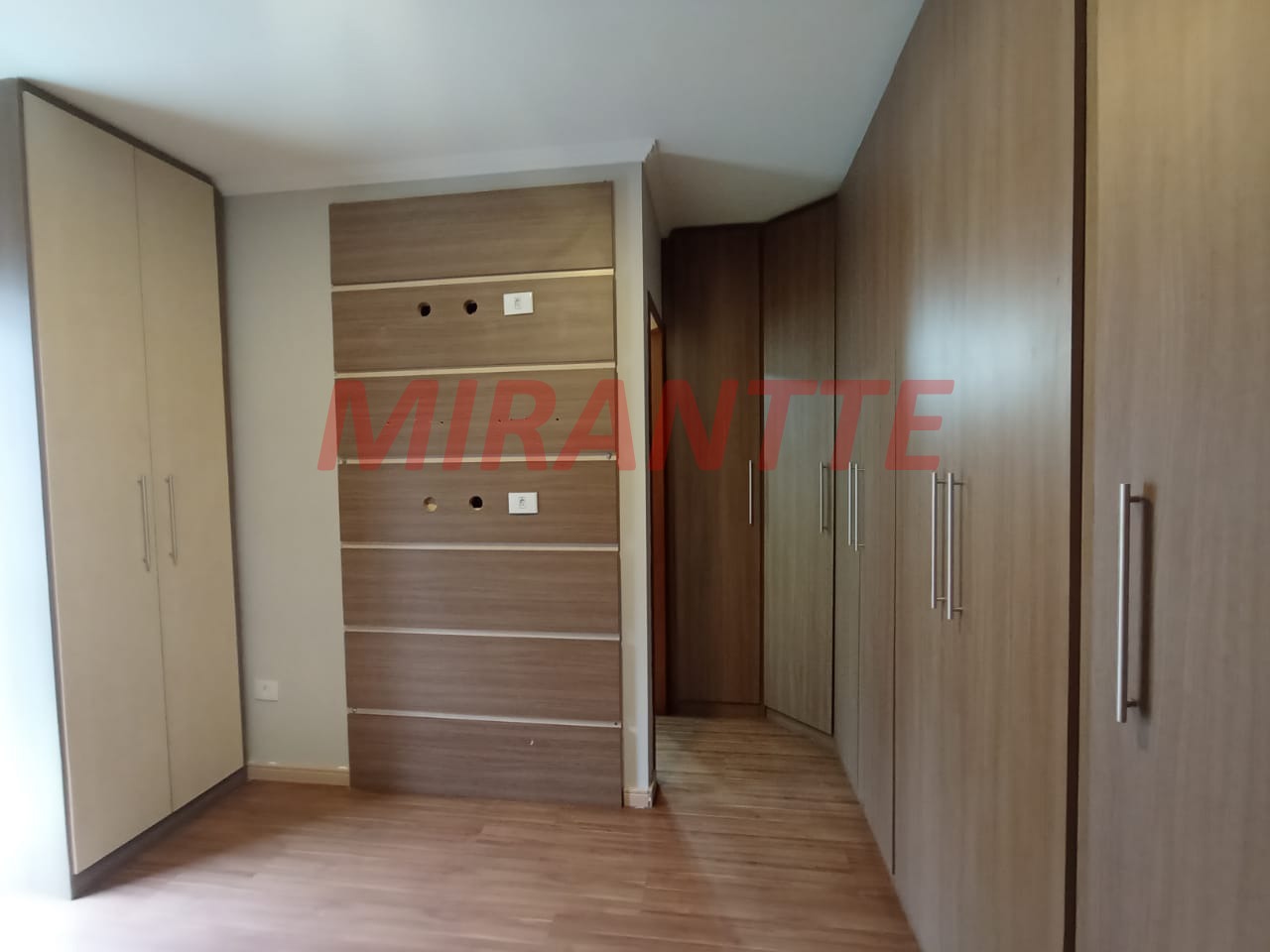 Sobrado de 137.5m² com 3 quartos em Vila Medeiros