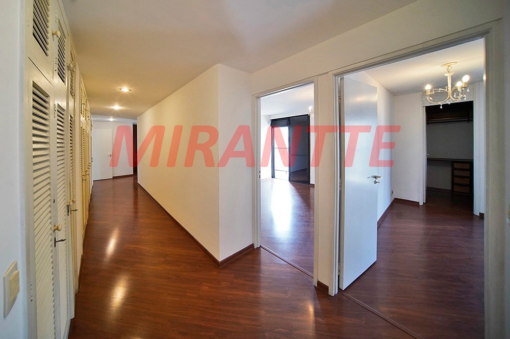 Apartamento de 215m² com 3 quartos em Paraíso