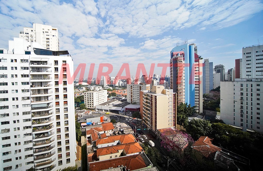 Apartamento de 215m² com 3 quartos em Paraíso