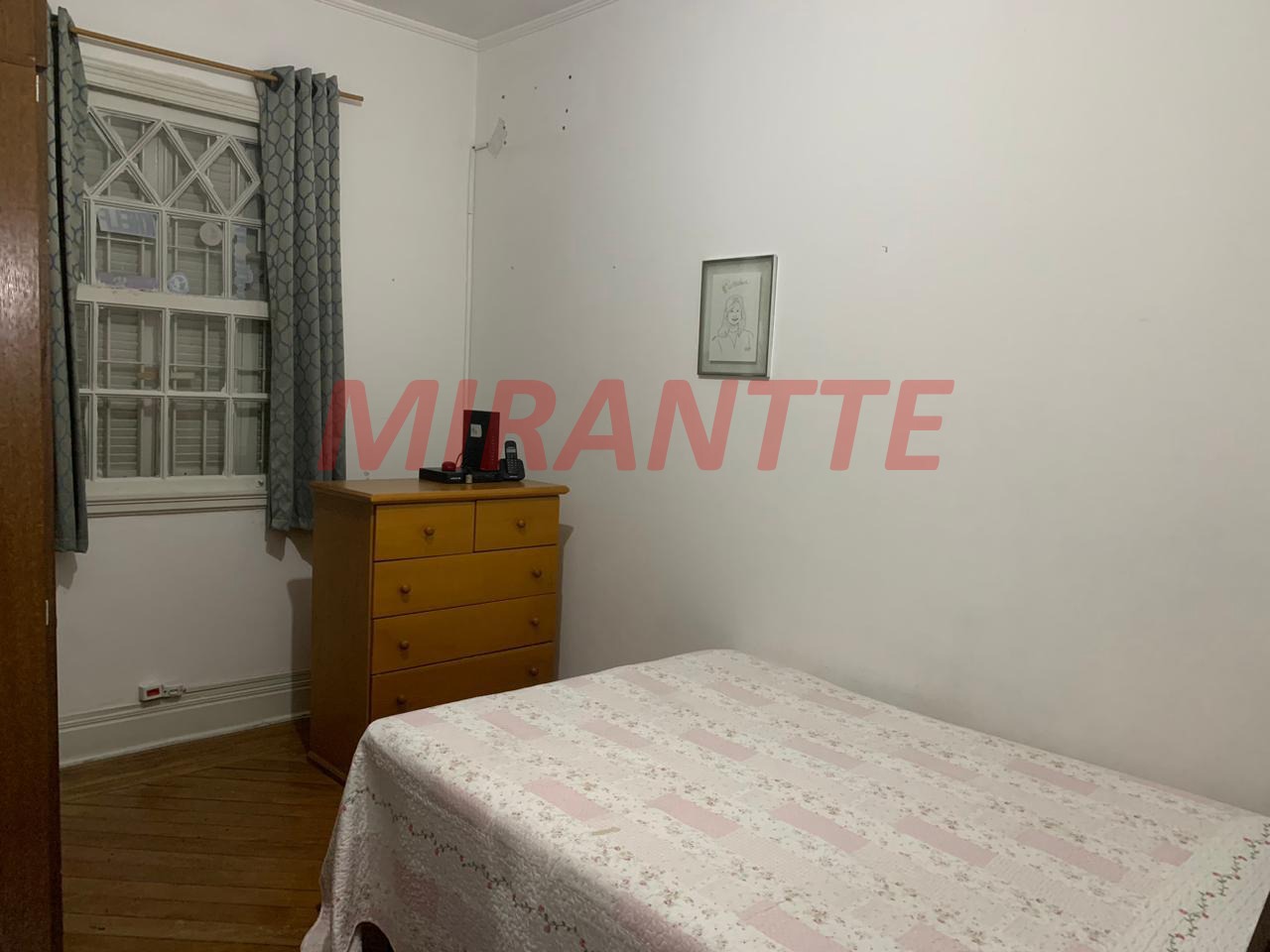 Sobrado de 236m² com 3 quartos em Santana