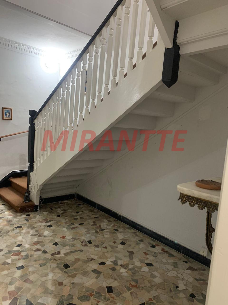 Sobrado de 236m² com 3 quartos em Santana