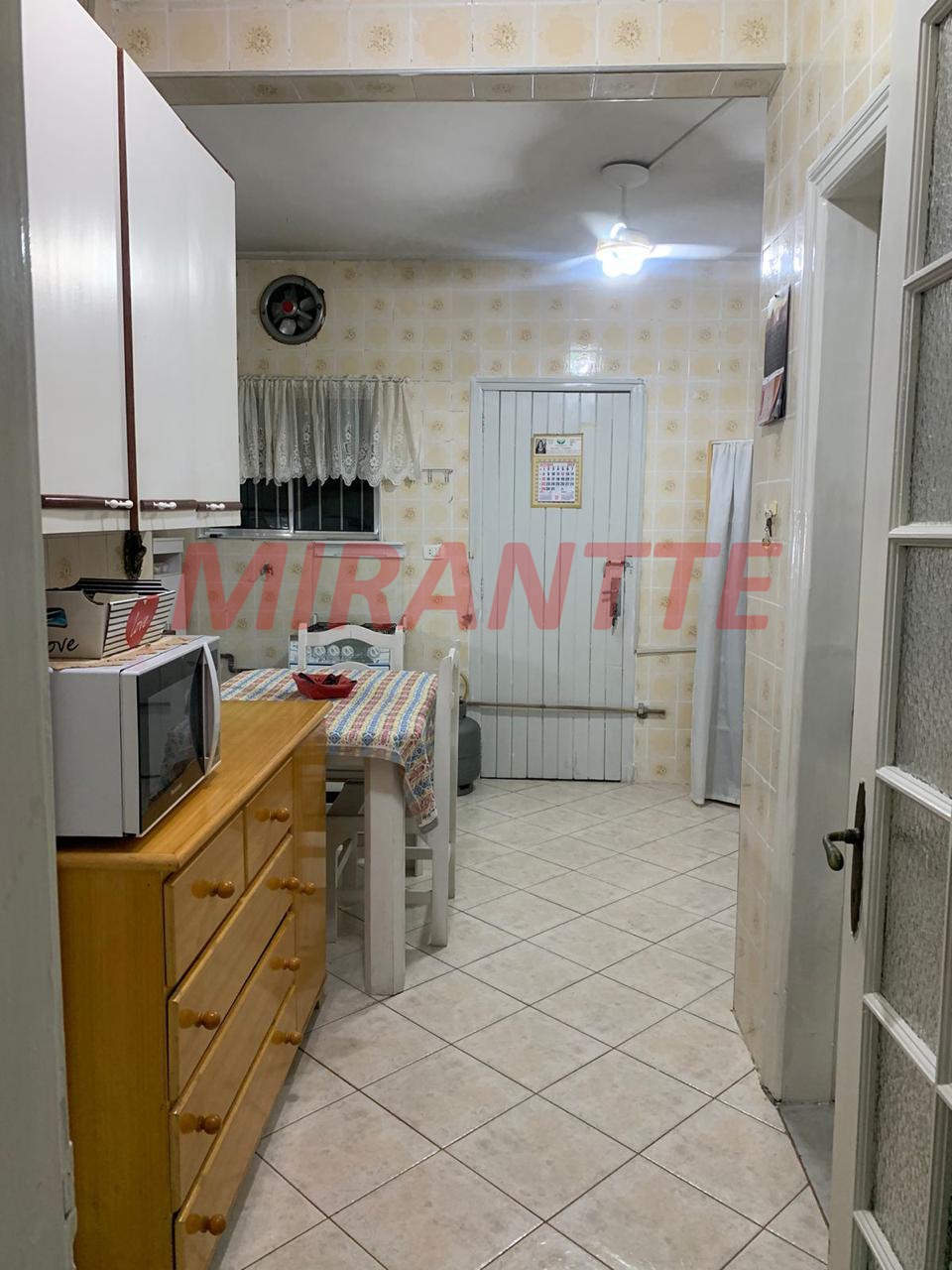 Sobrado de 236m² com 3 quartos em Santana