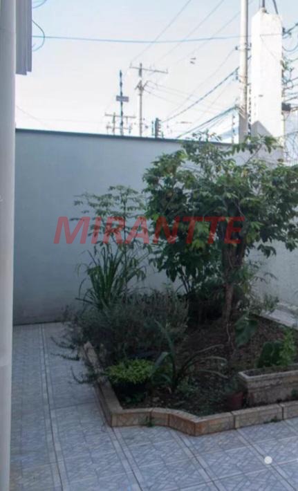 Sobrado de 236m² com 3 quartos em Santana
