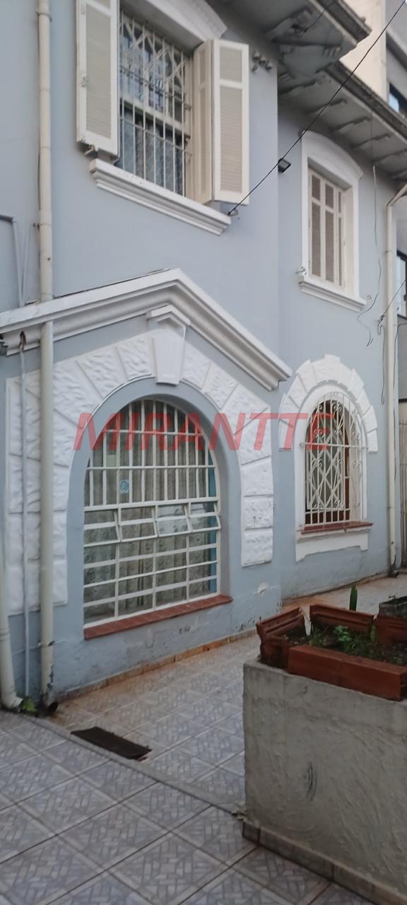 Sobrado de 236m² com 3 quartos em Santana