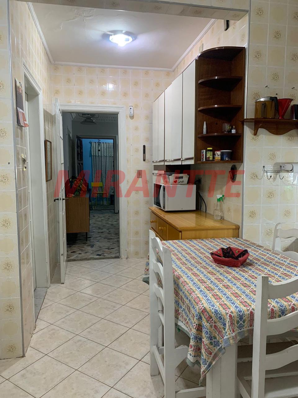 Sobrado de 236m² com 3 quartos em Santana