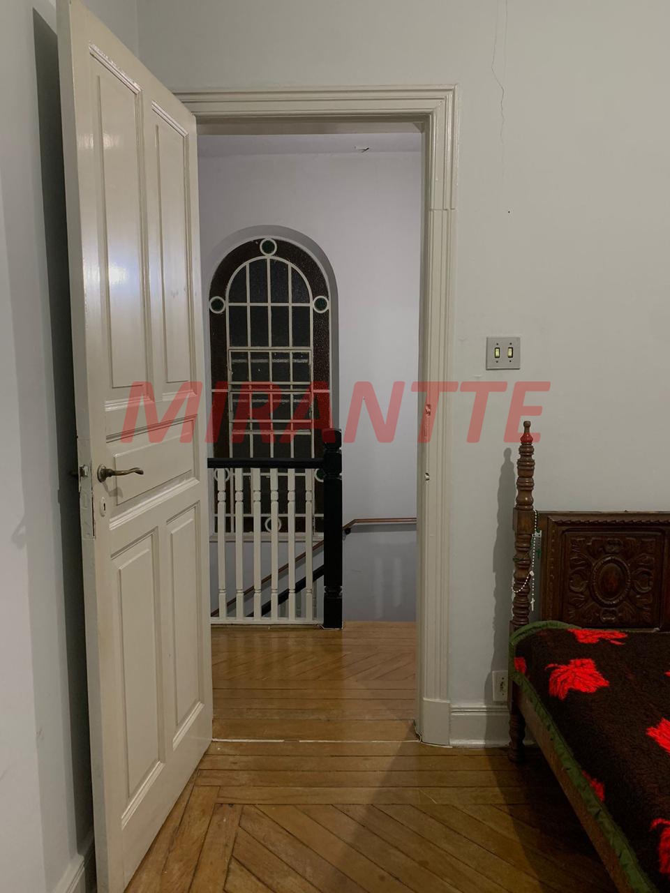 Sobrado de 236m² com 3 quartos em Santana