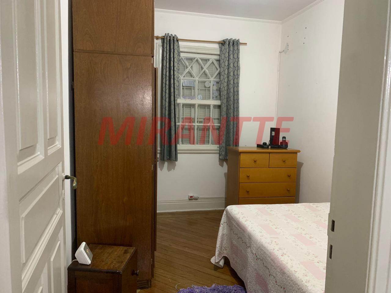 Sobrado de 236m² com 3 quartos em Santana