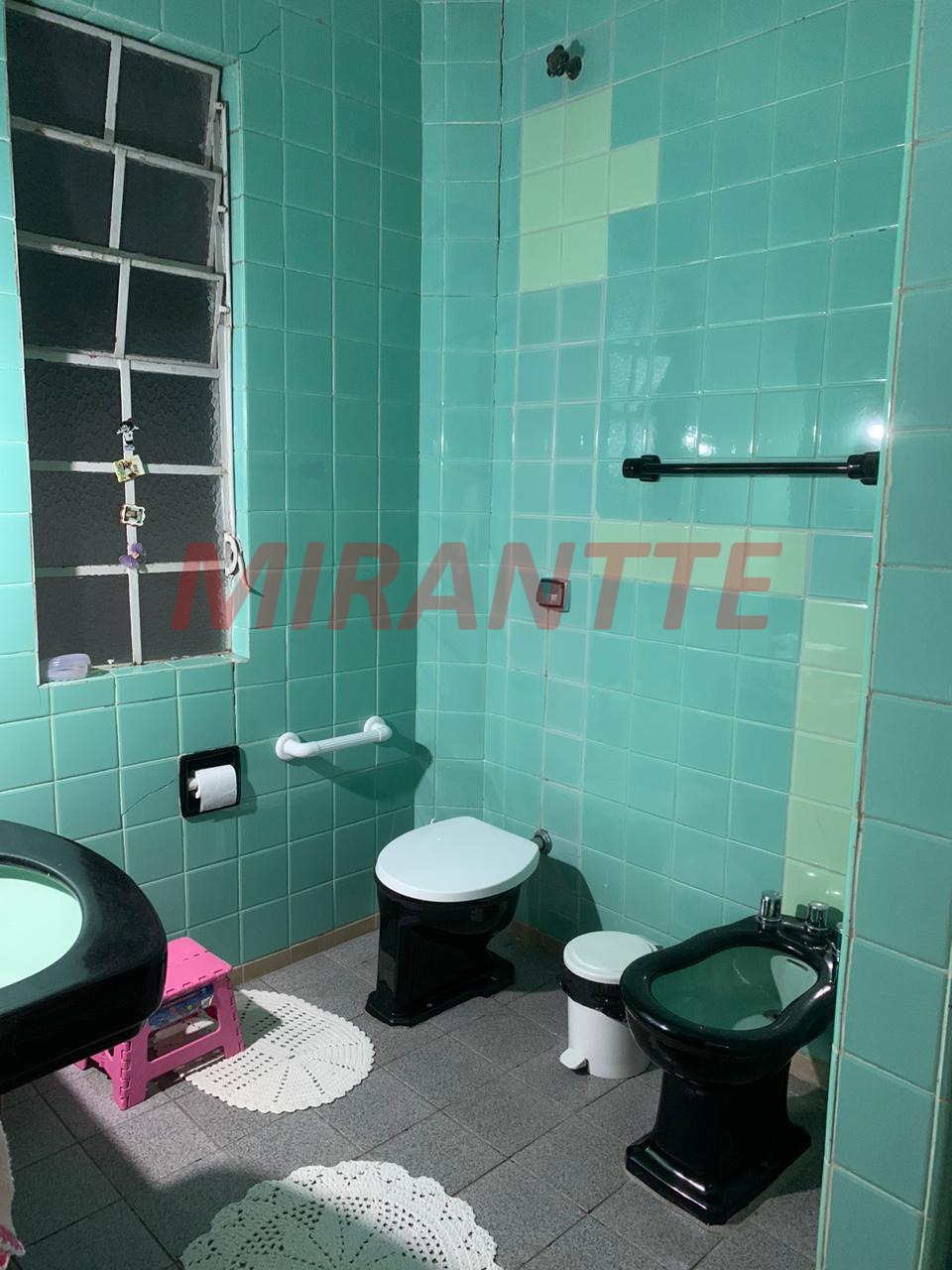 Sobrado de 236m² com 3 quartos em Santana