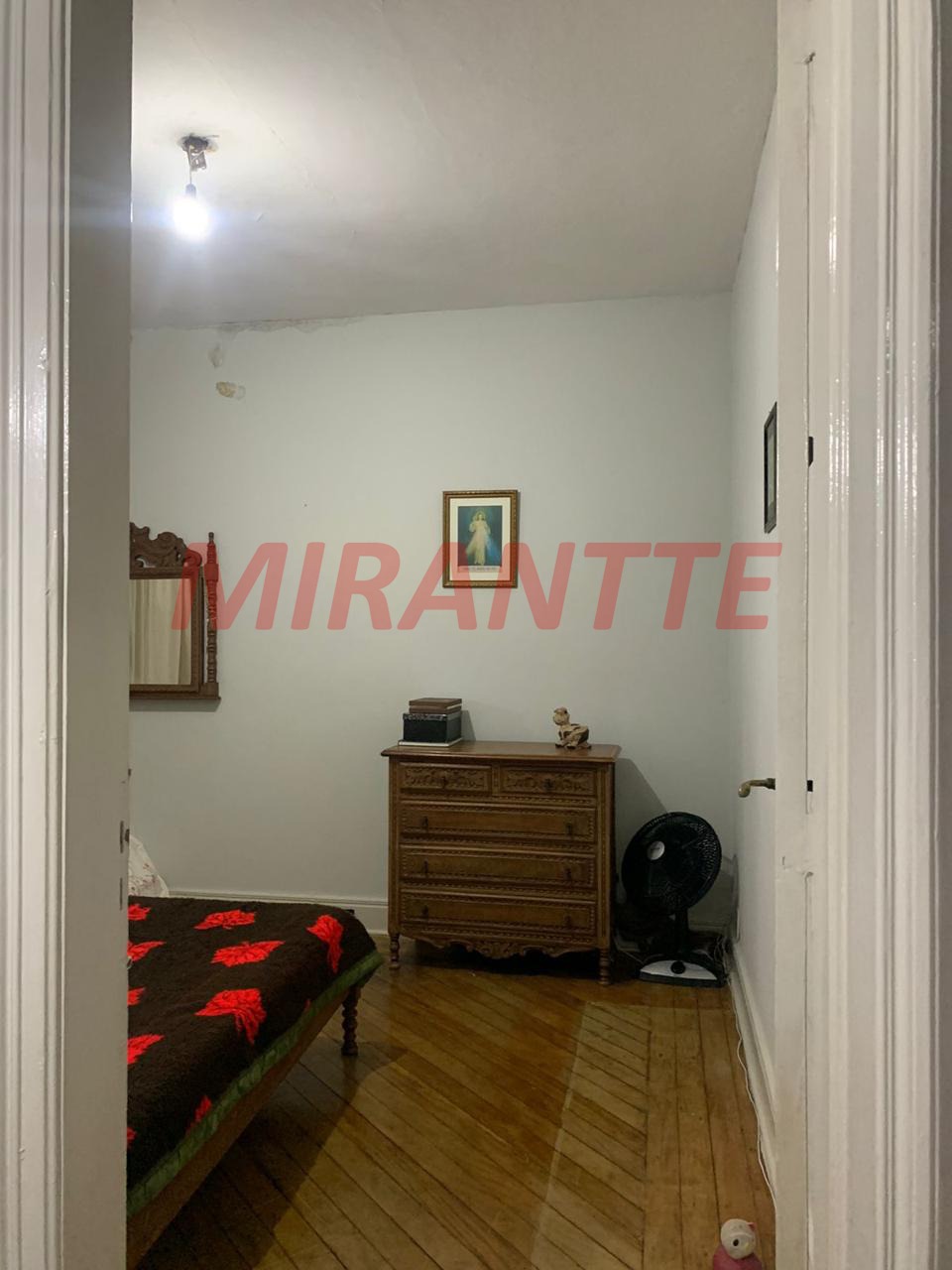 Sobrado de 236m² com 3 quartos em Santana