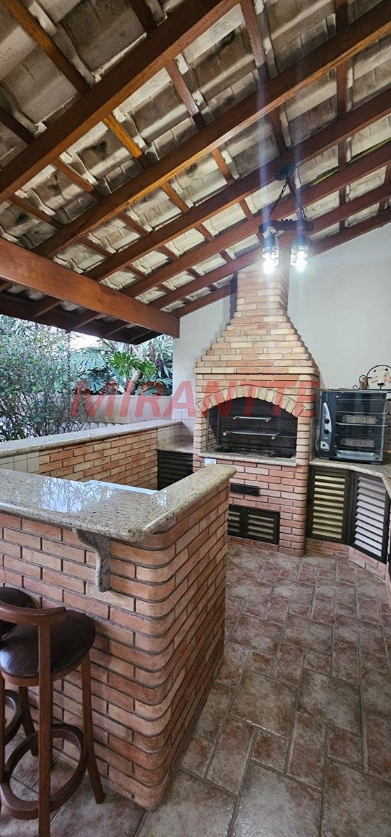 Sobrado de 270m² com 4 quartos em Vila Albertina