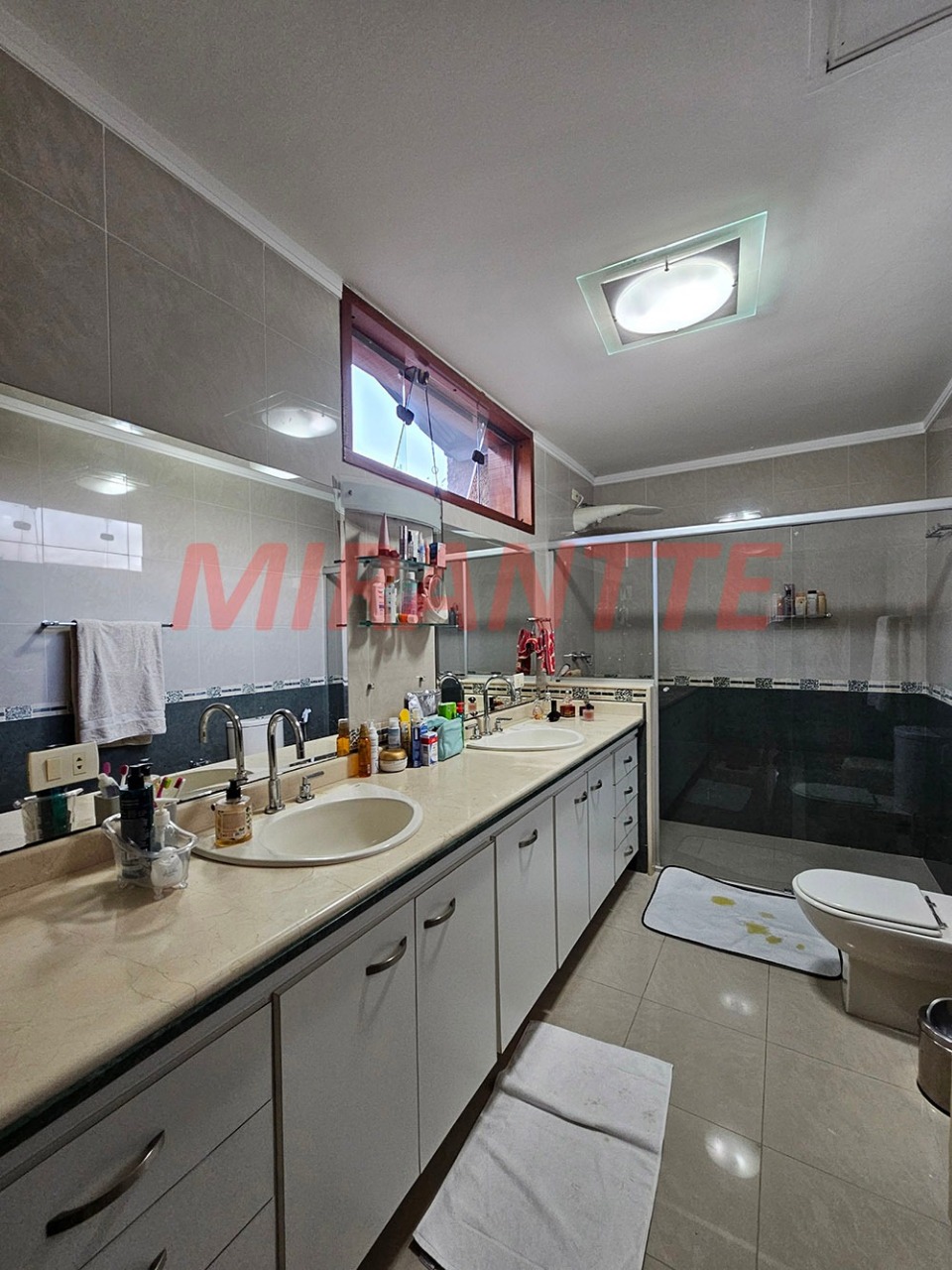 Sobrado de 270m² com 4 quartos em Vila Albertina