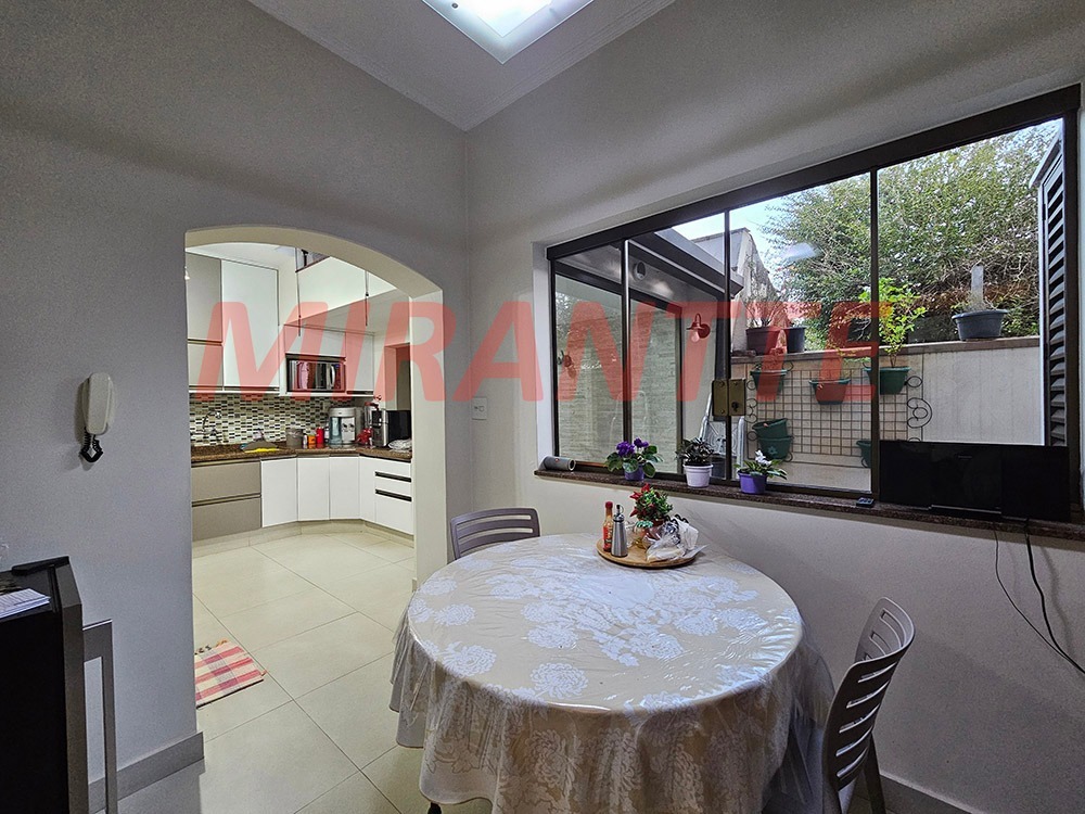 Sobrado de 270m² com 4 quartos em Vila Albertina