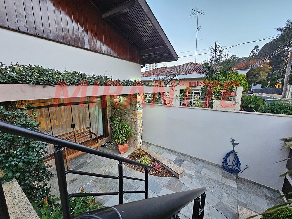 Sobrado de 270m² com 4 quartos em Vila Albertina