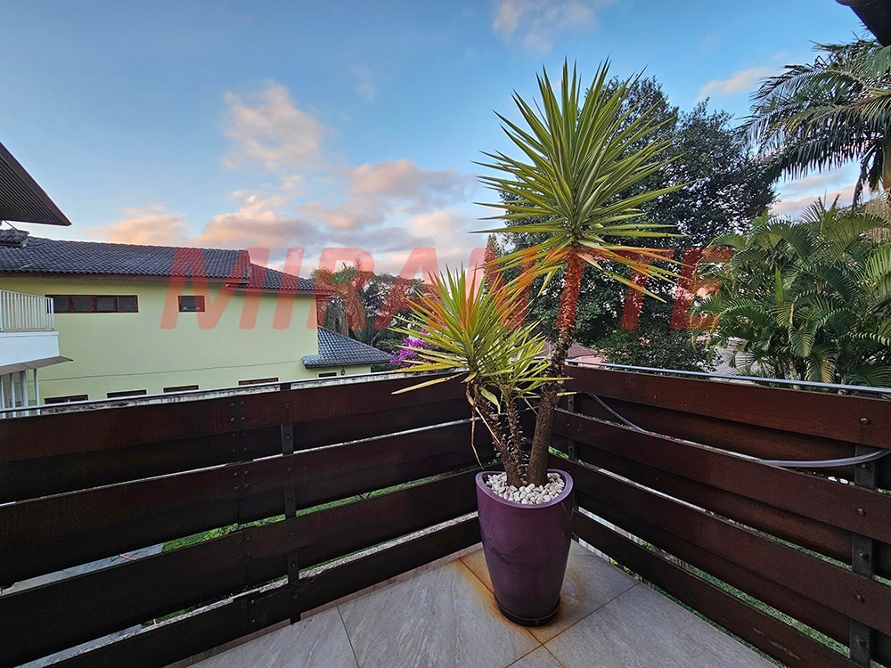 Sobrado de 270m² com 4 quartos em Vila Albertina