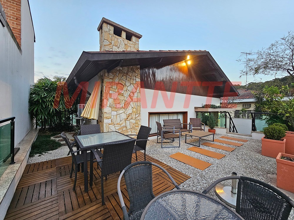 Sobrado de 270m² com 4 quartos em Vila Albertina